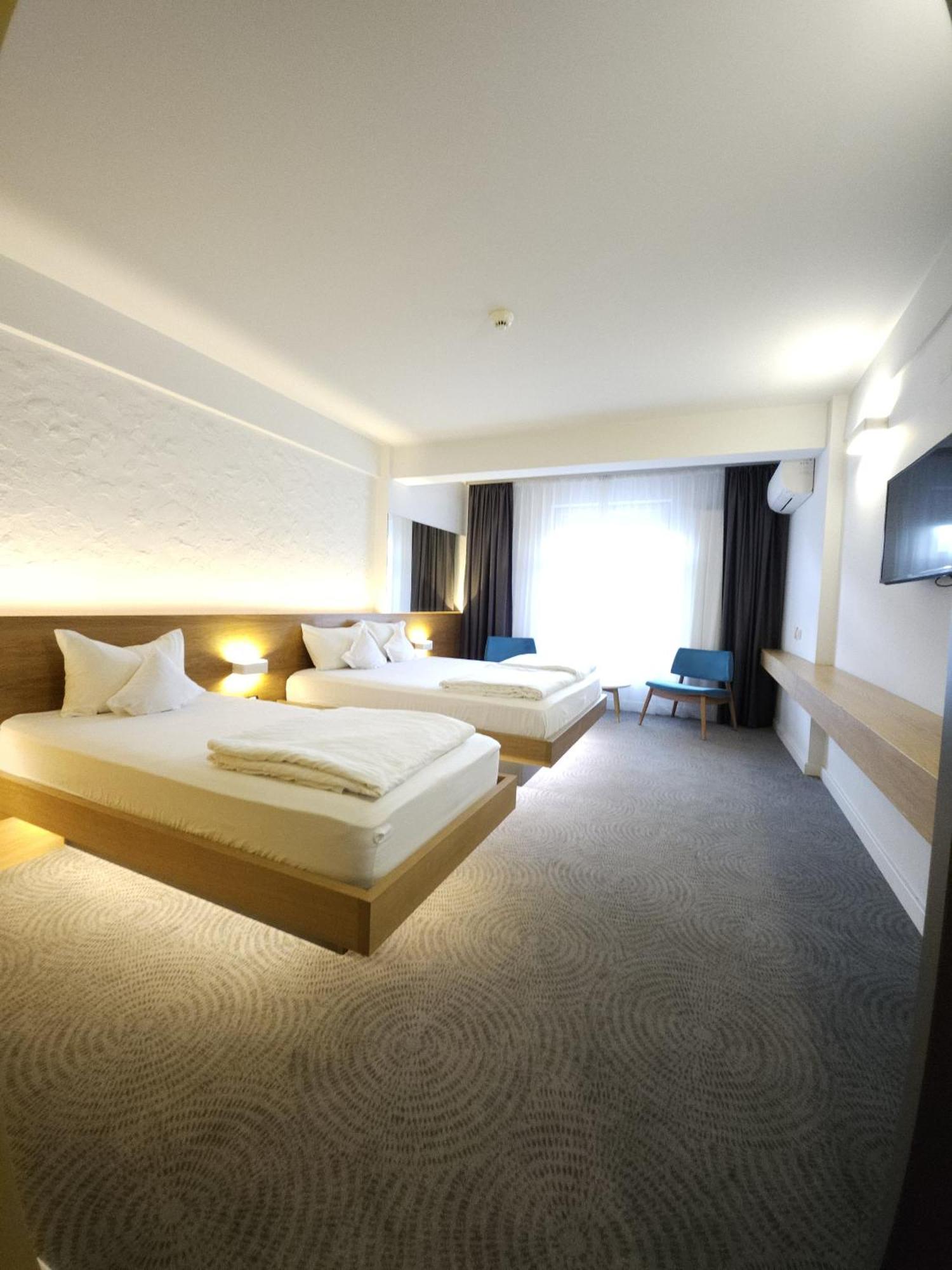 Hotel Silva Timişoara Exteriör bild