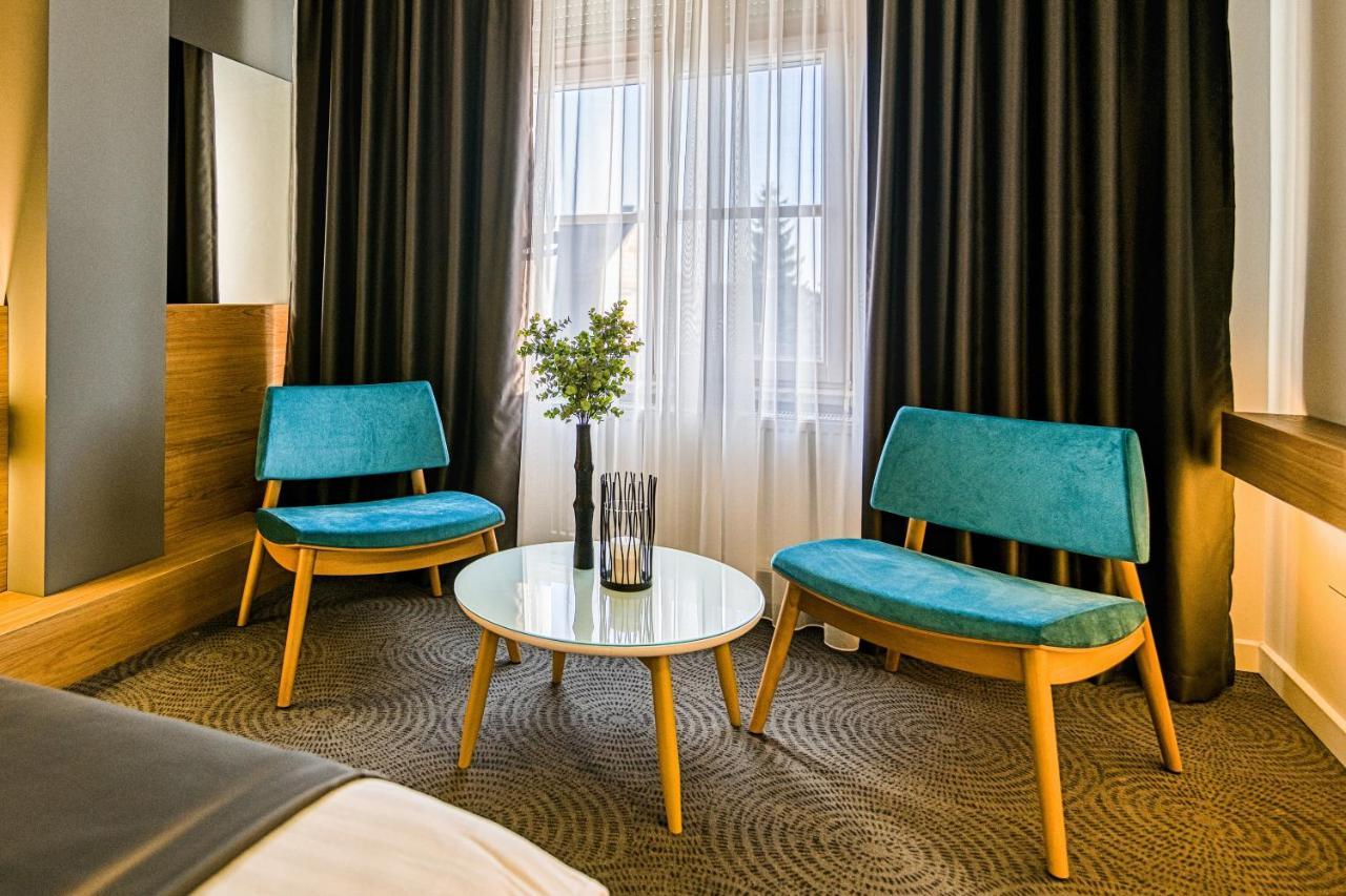 Hotel Silva Timişoara Exteriör bild