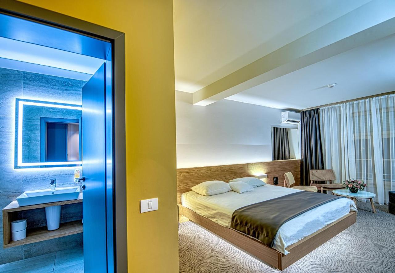 Hotel Silva Timişoara Exteriör bild