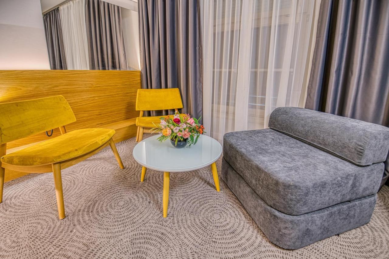 Hotel Silva Timişoara Exteriör bild